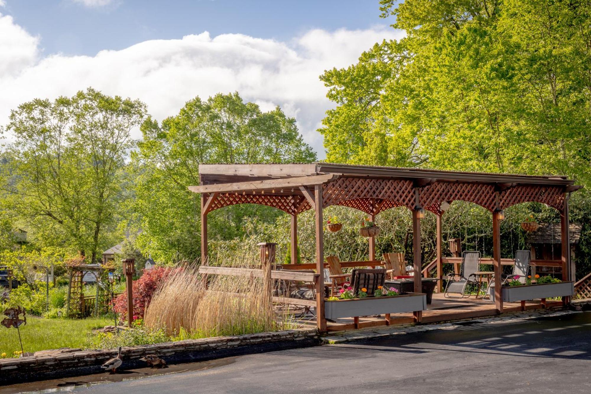 Azalea Garden Inn Blowing Rock Exterior foto